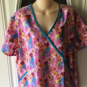 American Stndrd Pink Flowers Scrub 1XL